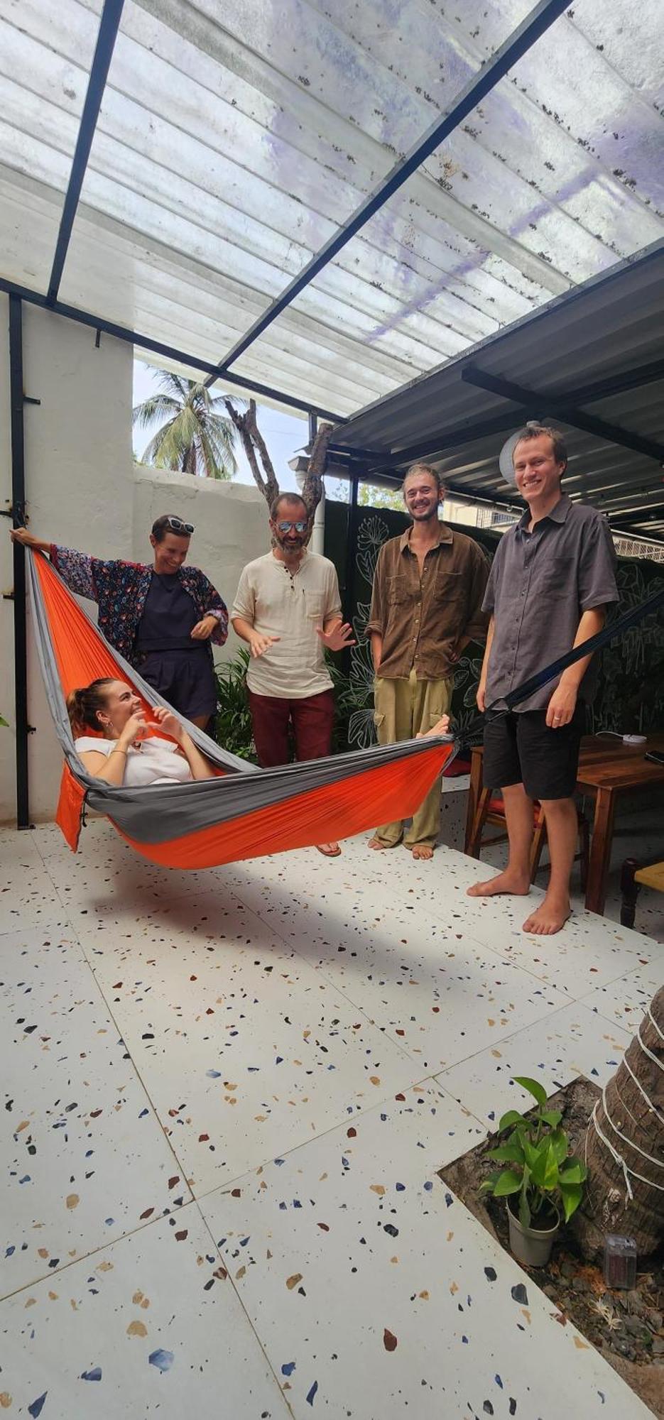 Hammock Hostels - Bandra Bombaj Zewnętrze zdjęcie